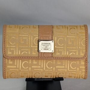 New Liz Claiborne Golden Quad Fold Wallet